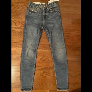 Brand new never worn Zara jeans